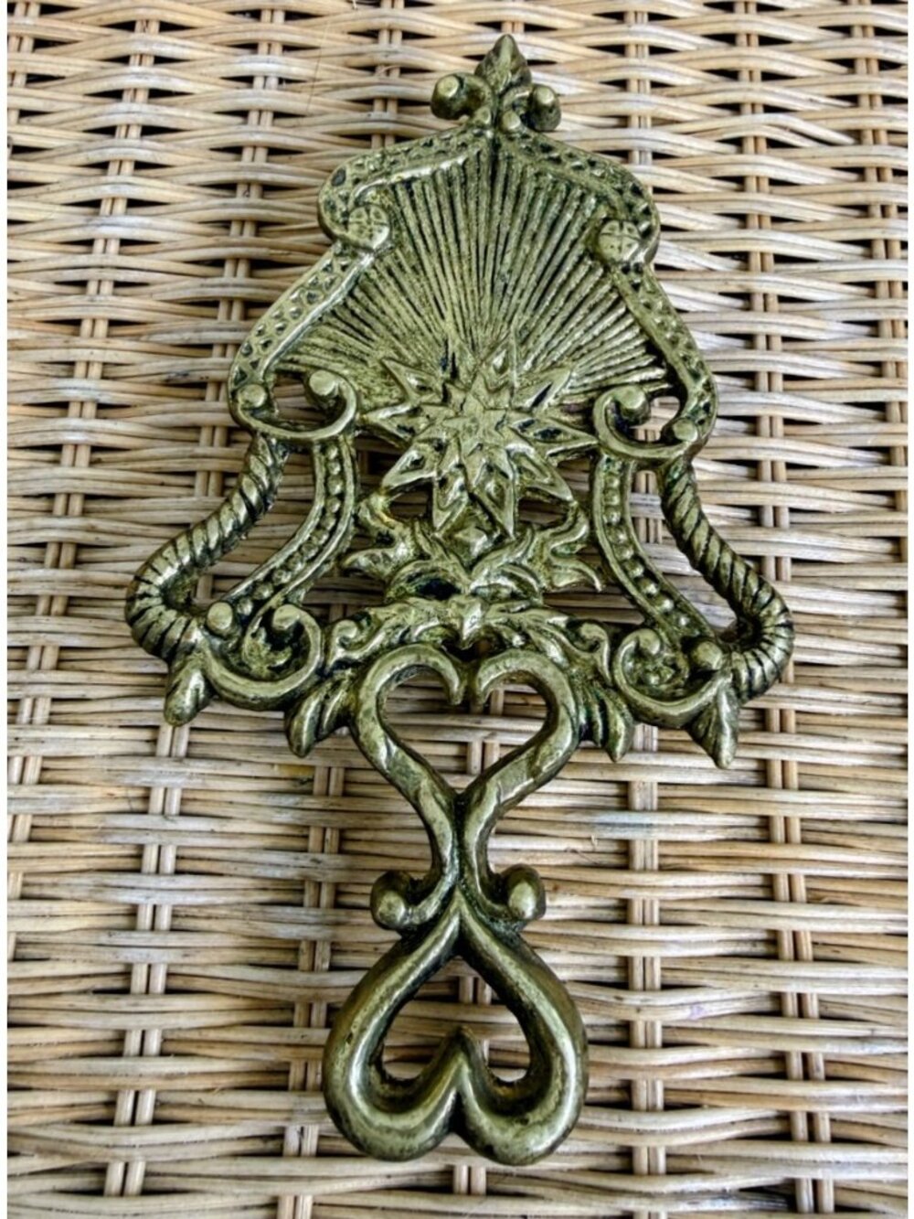 Vintage 40s Cast Brass Tivet Starburst Heart Handle Footed